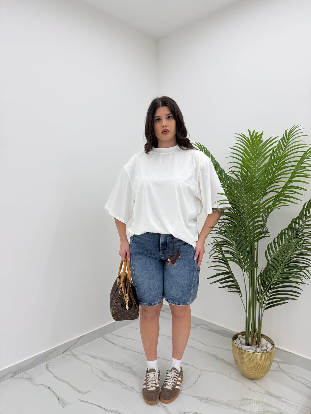 T-SHIRT OVER