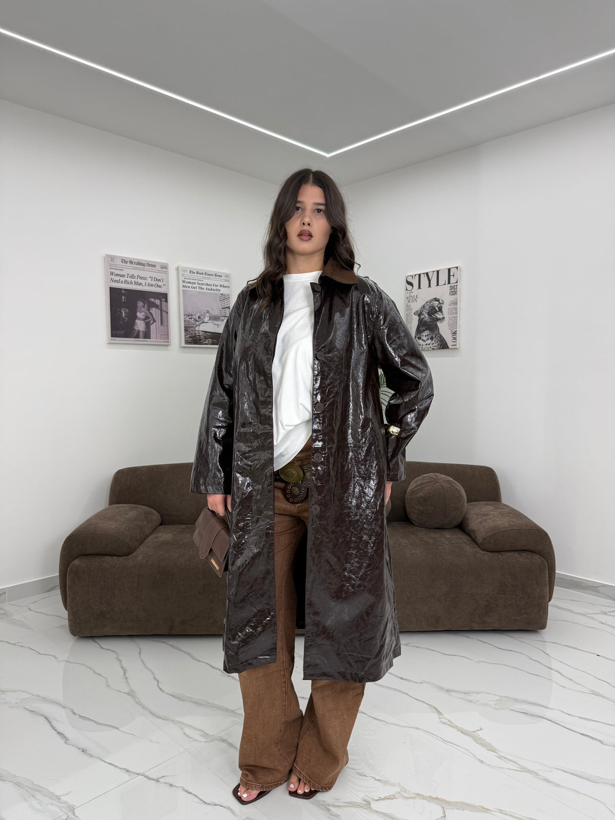 TRENCH COAT GLOSSY