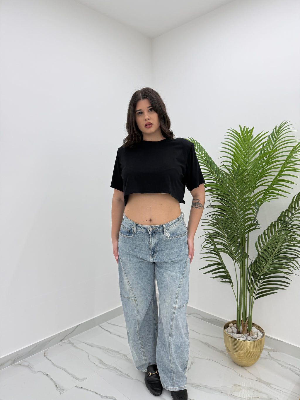 T-SHIRT CROP