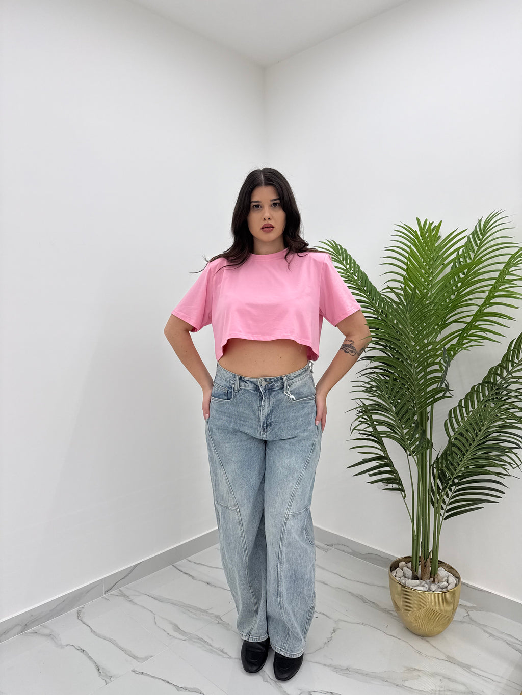 T-SHIRT CROP