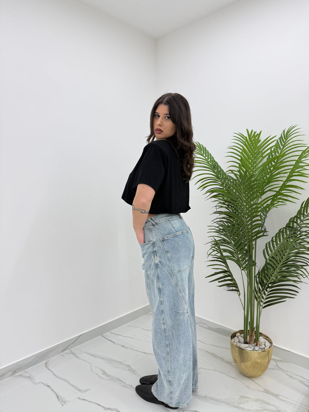 T-SHIRT CROP