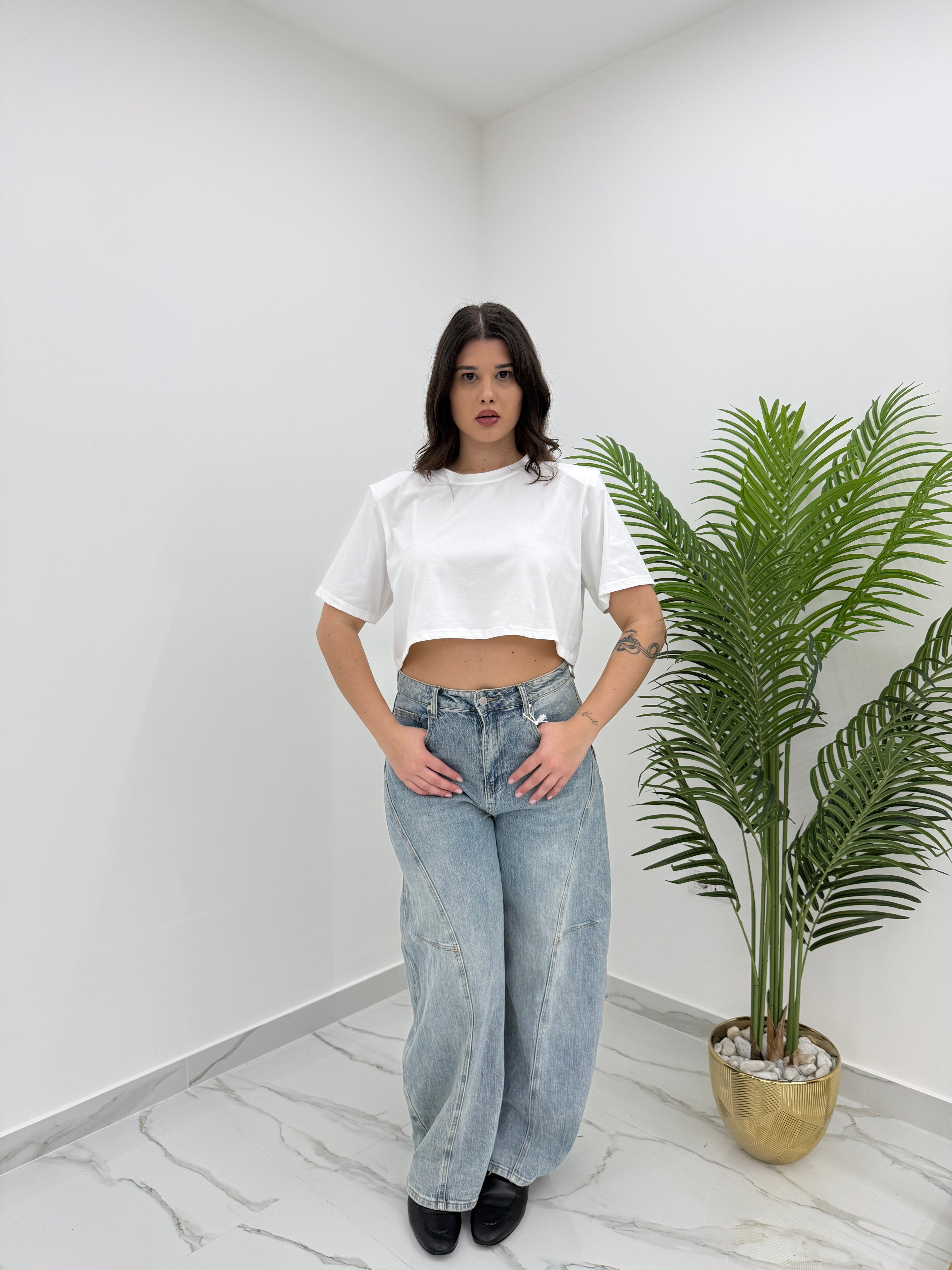 T-SHIRT CROP