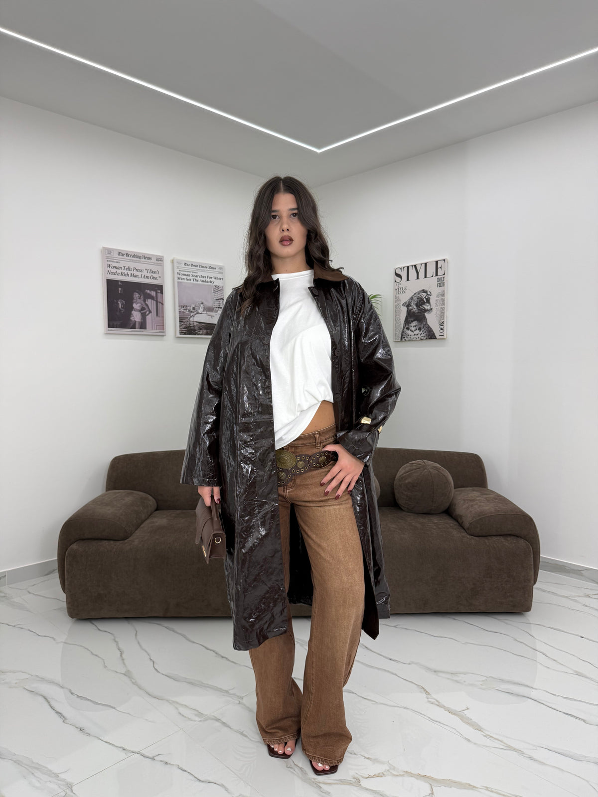 TRENCH COAT GLOSSY